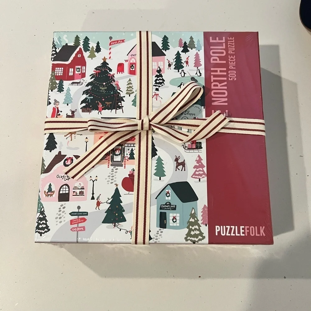 NWT Puzzlefolk North Pole Christmas Puzzle 500 Piece Holiday Winter Village Gift